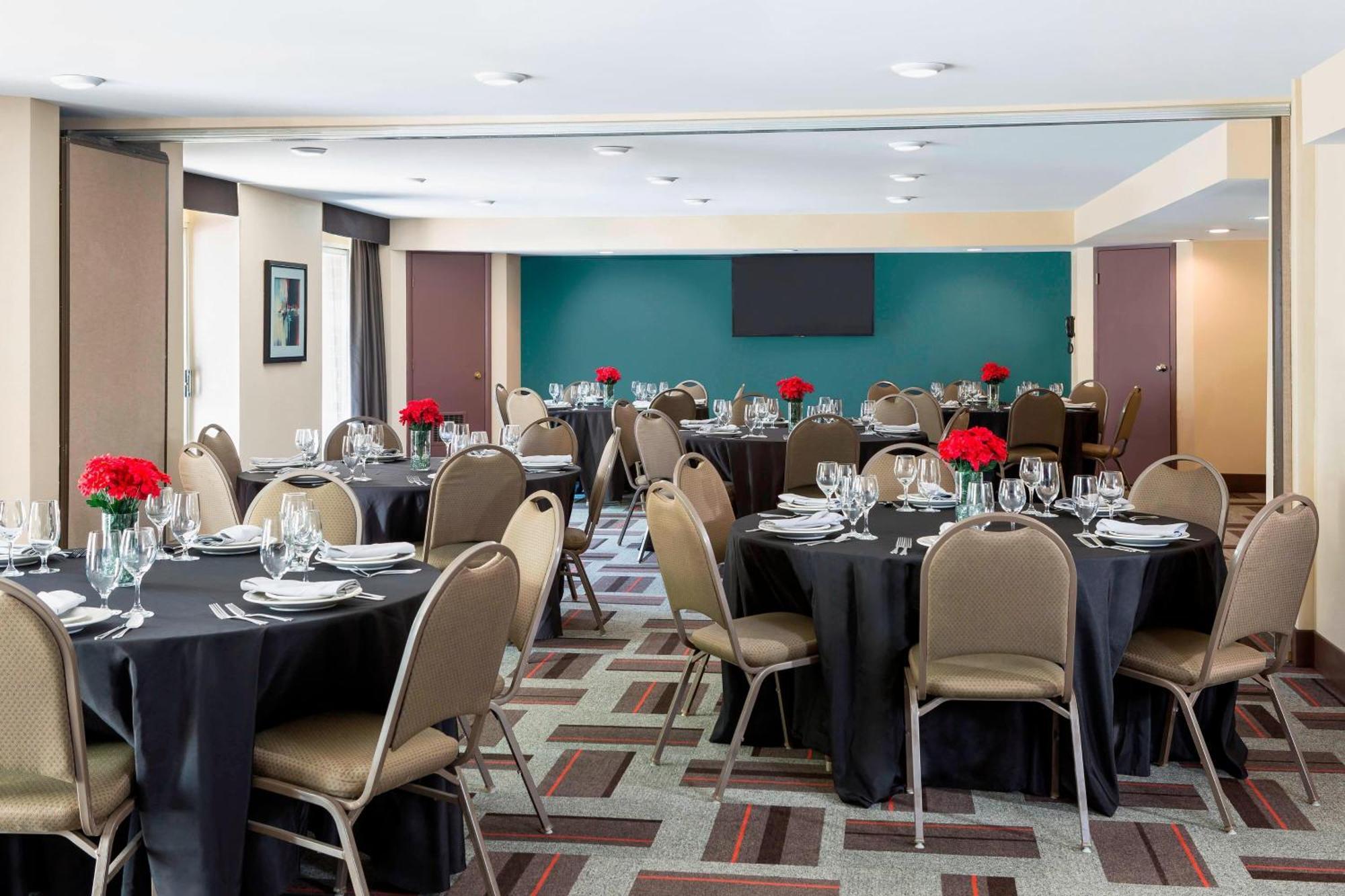 Four Points By Sheraton Buffalo Grove Экстерьер фото