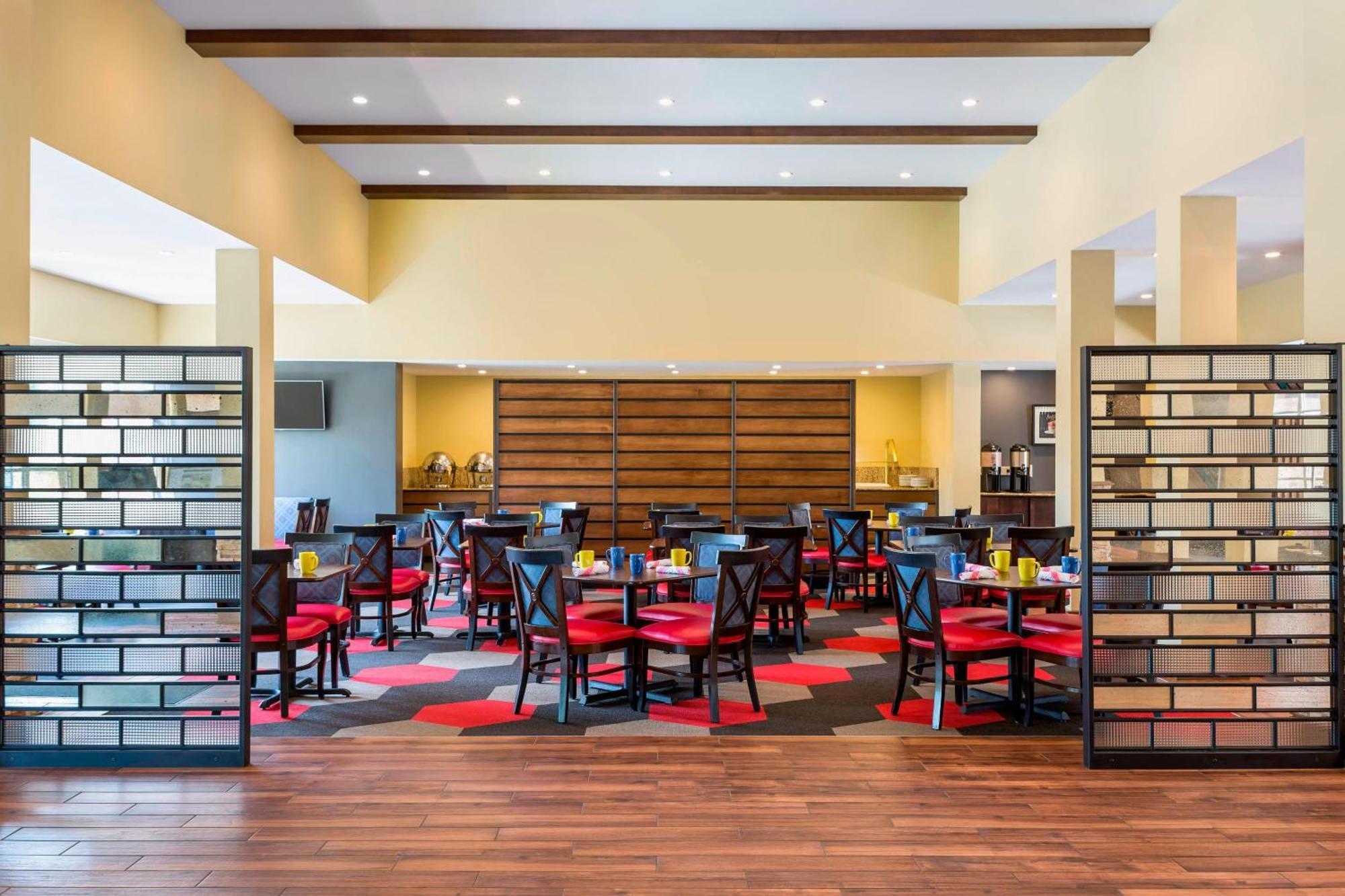Four Points By Sheraton Buffalo Grove Экстерьер фото