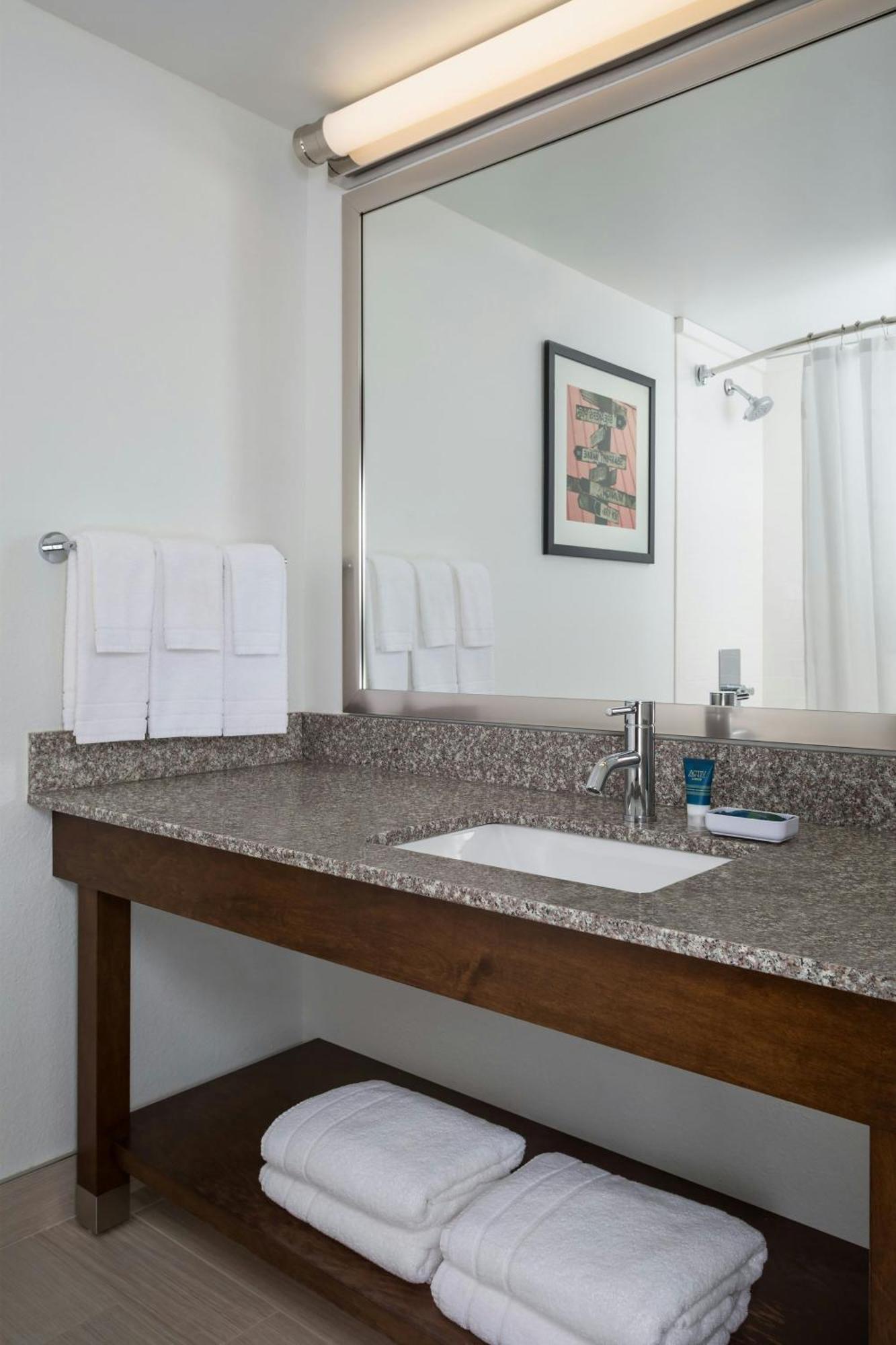 Four Points By Sheraton Buffalo Grove Экстерьер фото