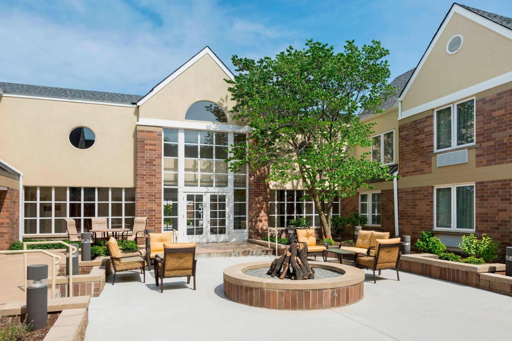 Four Points By Sheraton Buffalo Grove Экстерьер фото