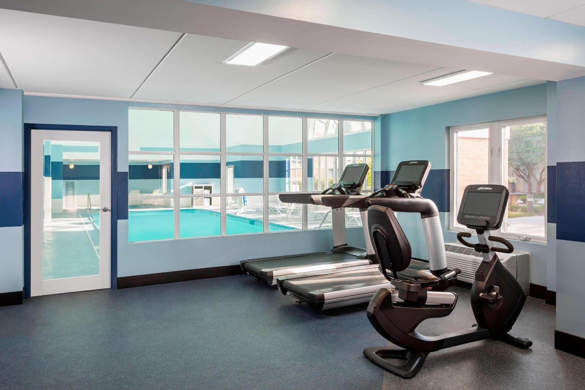 Four Points By Sheraton Buffalo Grove Экстерьер фото